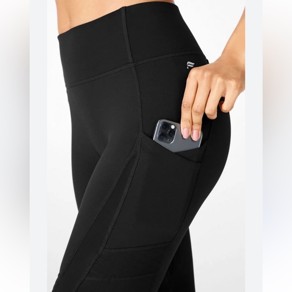 Fabletics Women’s High Waist Black Leggings. Size M